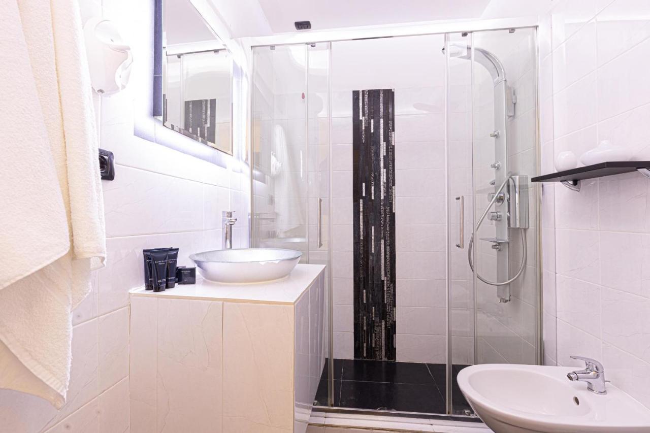 Bb'S Suites Corso โรม ภายนอก รูปภาพ